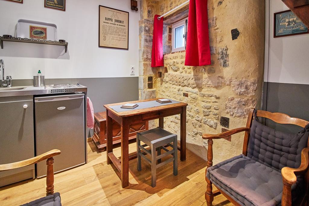 La Plus Petite Maison De France Bayeux Phòng bức ảnh